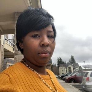 Meet your Posher, Clariss